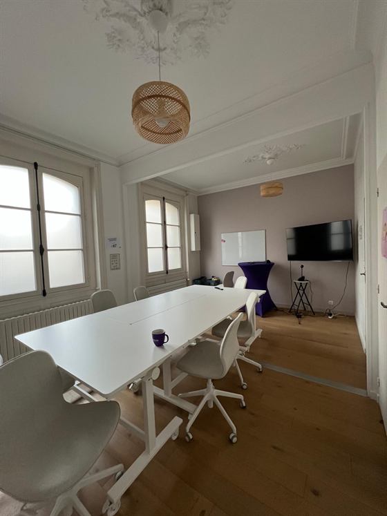 Bureau Brocéliande, grande pièce lumineuse en enfilade sur deux espaces